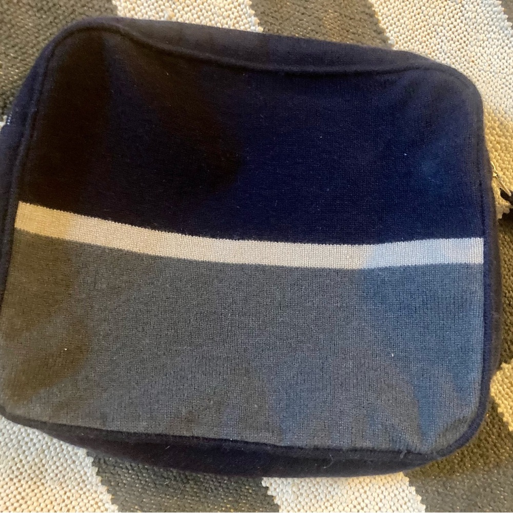 Armand DiraDourian 100% cashmere Navy Blue Stripe Toiletries pouch make-up bag - Picture 2 of 13